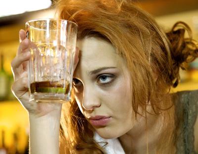 No todo es culpa del alcohol, las emociones también provocan resaca