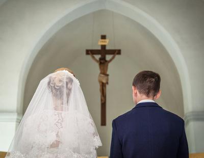 Las bodas católicas registran su mínimo histórico