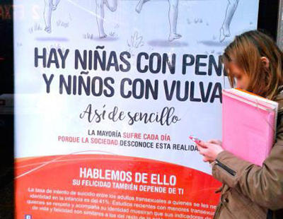 Pintadas y ataques contra la campaña que visibiliza la transexualidad infantil