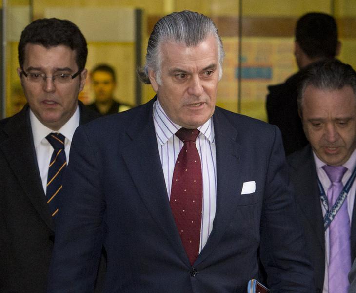 El extesorero del PP, Luis Bárcenas, en la salida de la Audiencia Nacional en una foto de archivo