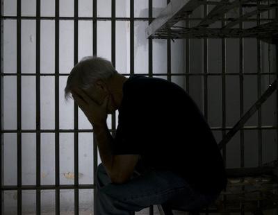 Condenan a cinco años de prisión a un hombre por abusar sexualmente de su madre de 83 años