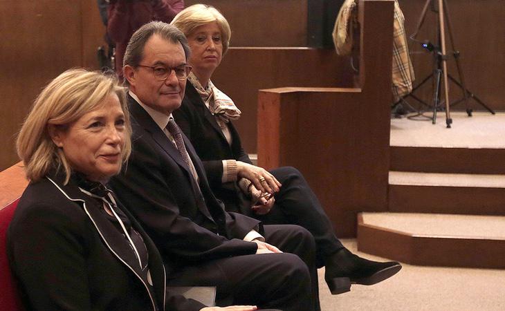 Artur Mas, Irene Rigau y Joana Ortega, en la celebración de la vista oral