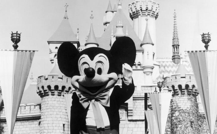 Fotografía de la inauguración de Disneyworld California en 1955