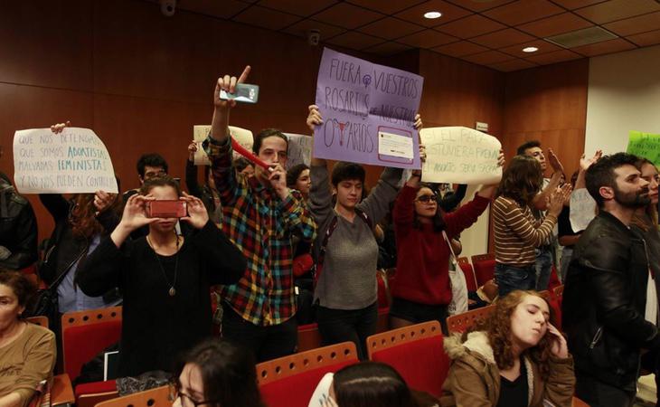 Boicot al acto machista celebrado en la Universidad de Sevilla