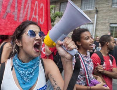 Varios alumnos de la Universidad de Sevilla denuncian presiones tras protestar ante una conferencia machista