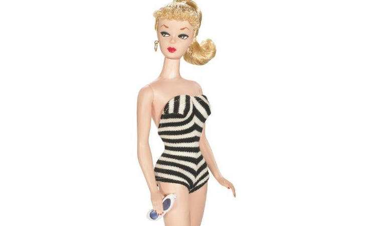 Así se veía a la primera Barbie de 1959 