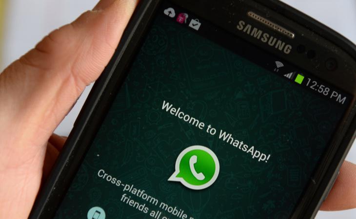 Imagen de un teléfono ejecutando la aplicación 'Whatsapp'