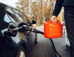 El Brexit lleva a una crisis de combustible en Reino Unido: a puñetazos en las gasolineras