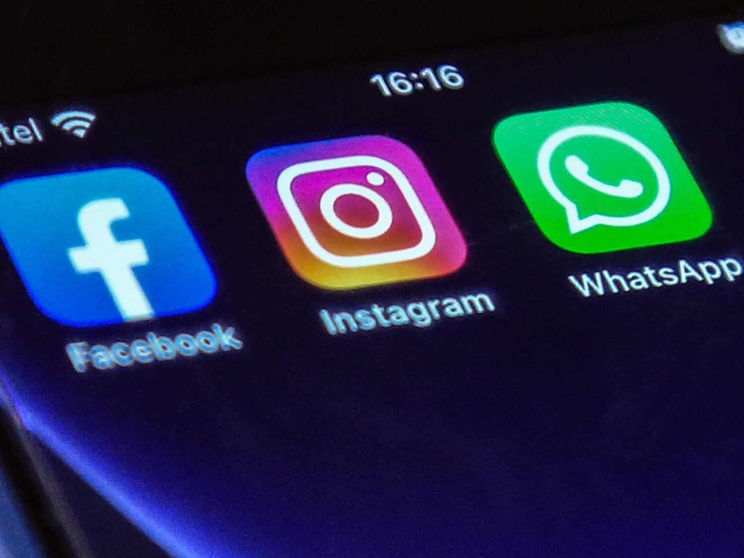 6.000 millones de dólares: el coste de la caída de Facebook, WhatsApp e Instagram