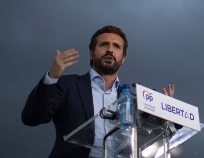 Mofas por las declaraciones de Pablo Casado sobre la energía solar: "No solo le regalaron el máster"