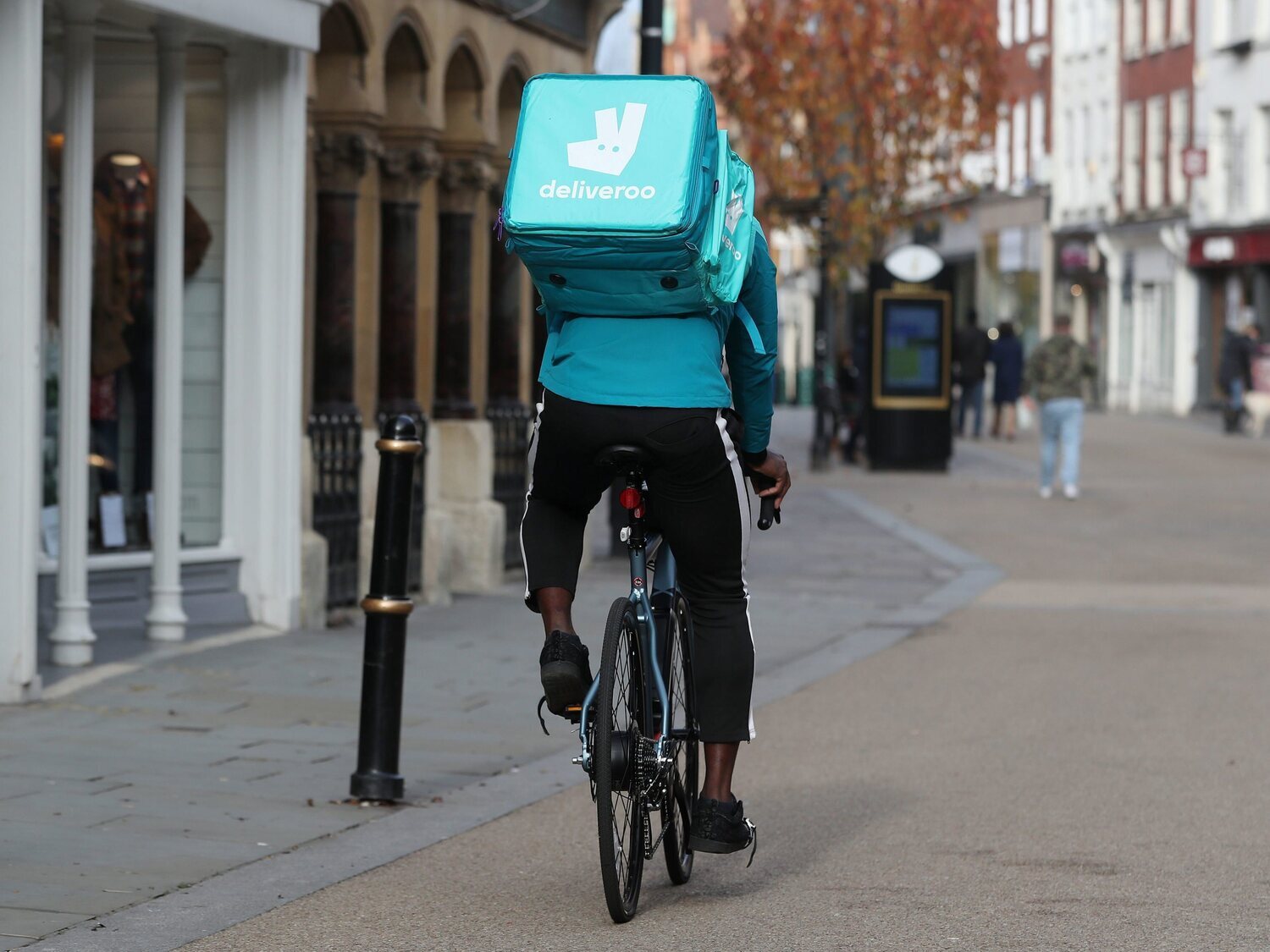 Deliveroo abandona España tras negarse a respetar los derechos laborales de los riders