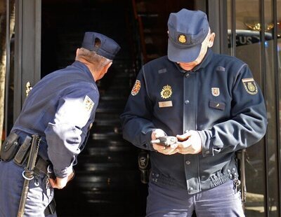 El salario de los agentes de la Policía Nacional y cuánto cobran por completos o escala