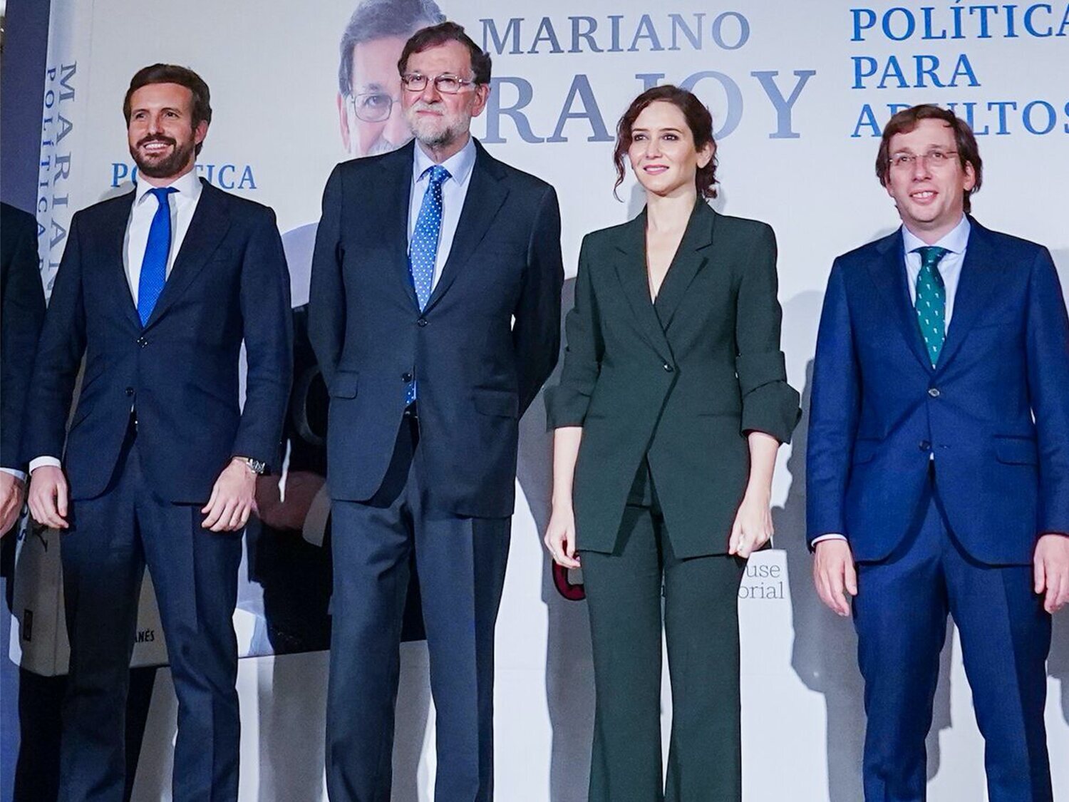 Tensión entre Casado y Ayuso en la presentación del libro de Rajoy tras 40 días evitándose