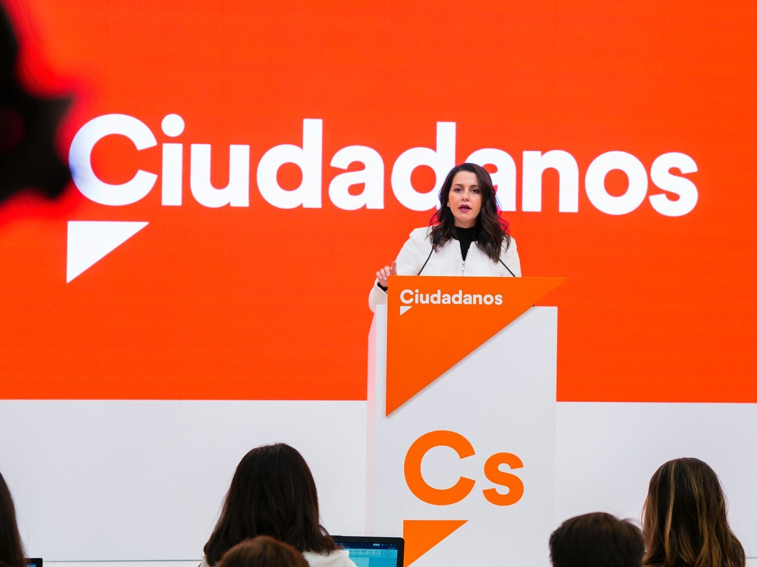 Ciudadanos agoniza: pierde la mitad de sus afiliados en un año