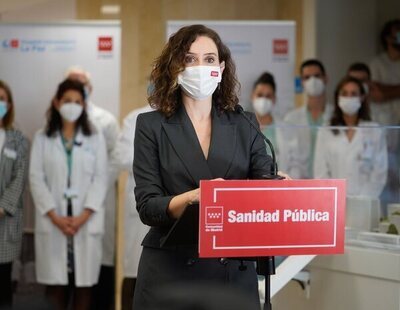 La Atención Primaria de Madrid, abandonada: largas colas de positivos para hacerse una PCR en centros de salud saturados