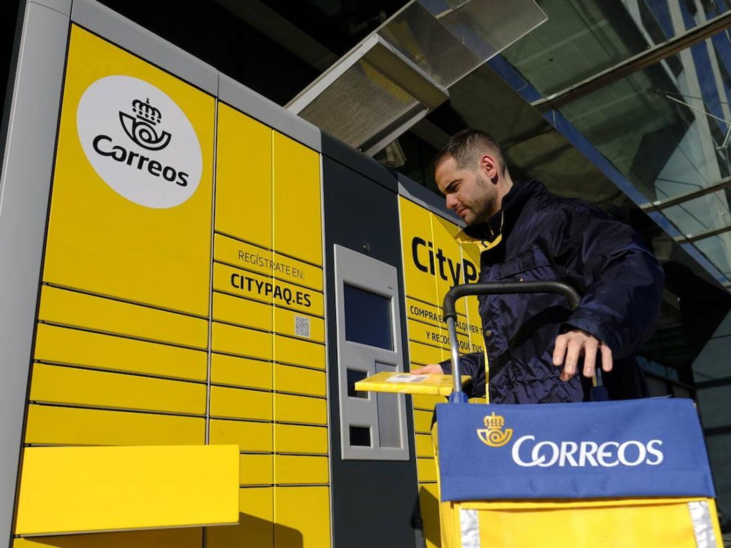 Correos busca a más de 5.300 empleados para contrato indefinido: cómo conseguirlo