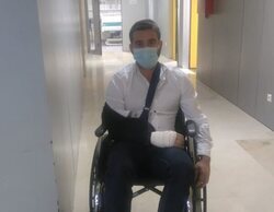 Javier Negre denuncia una "brutal" agresión del fotógrafo de Sánchez y las redes ponen en duda: "Es un manotazo"