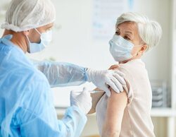 El tiempo que debes esperar para la vacuna de refuerzo si has pasado recientemente la Covid-19