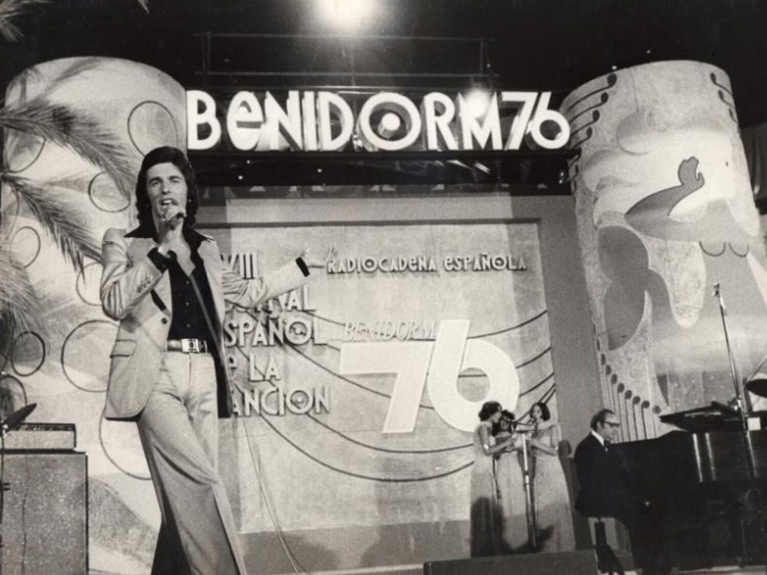 Un viaje al pasado del Festival de Benidorm: del nacimiento de Julio Iglesias a la victoria de Pablo Motos