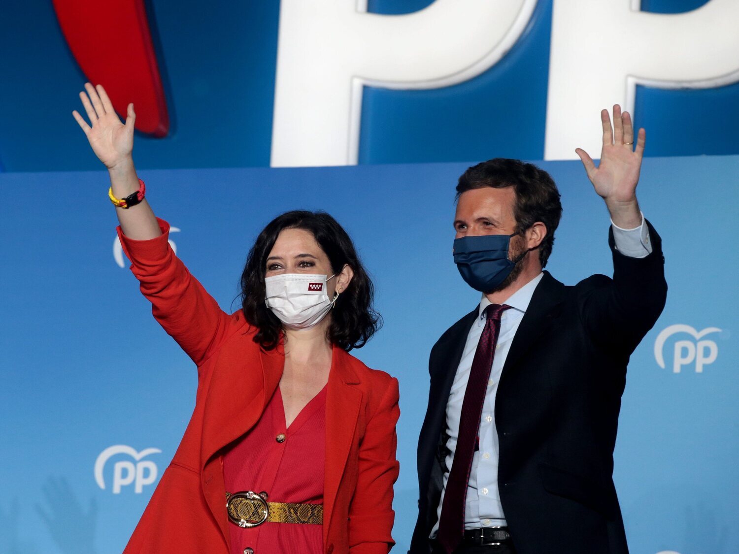 El 63% de los votantes del PP prefiere a Ayuso frente a Casado como presidenta del partido