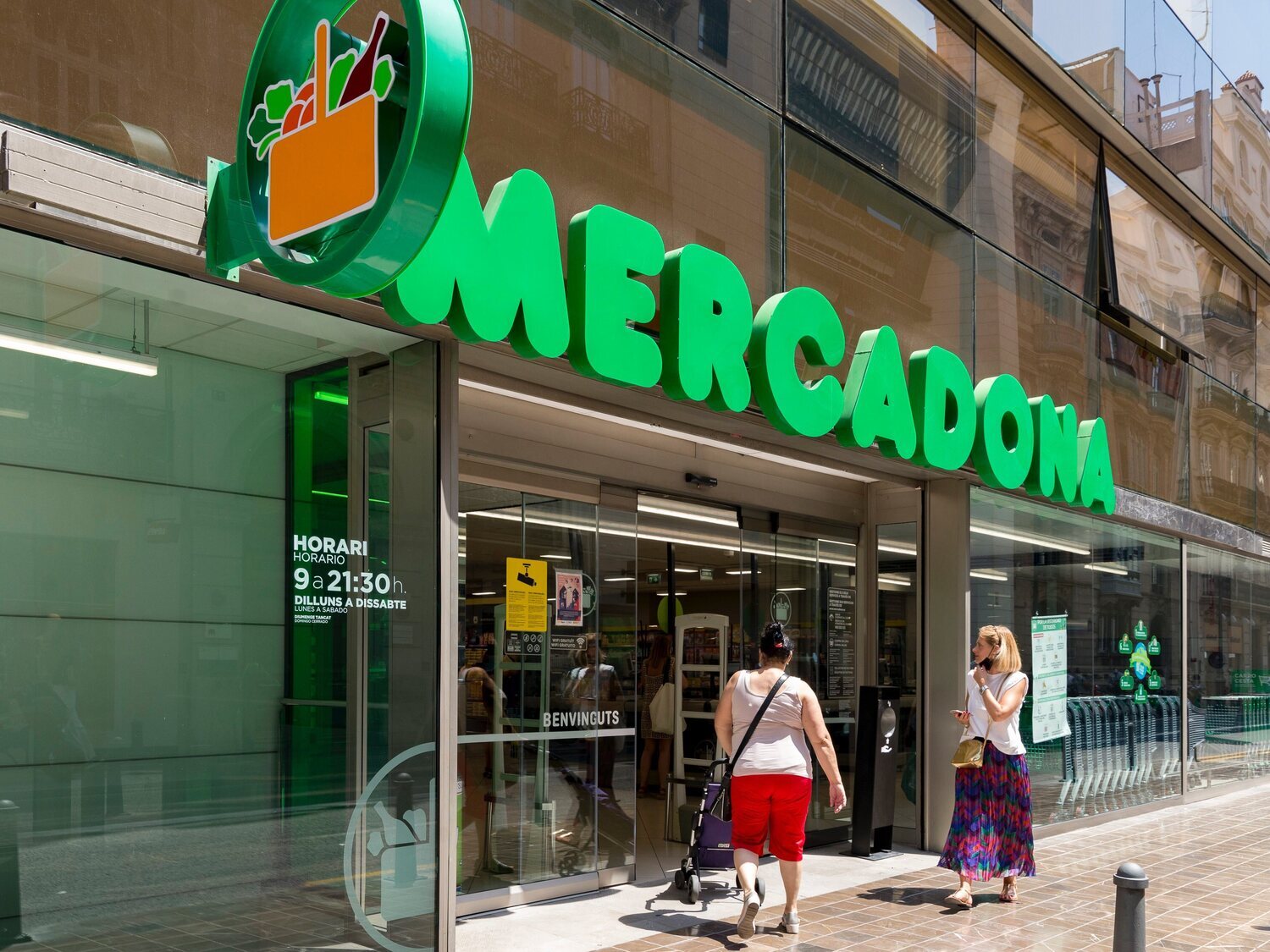 Mercadona busca más de 280 empleados con un sueldo de 1.425 euros al mes: cómo inscribirse