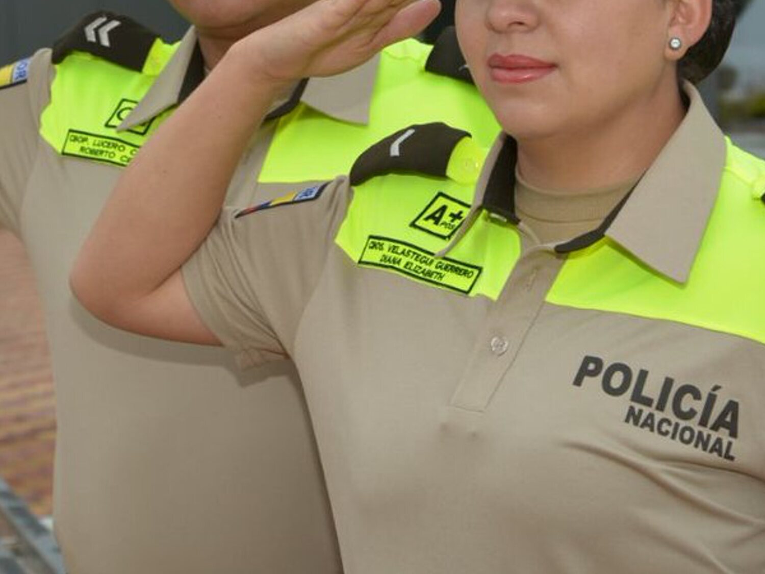 Graban a una pareja de policías teniendo sexo en la ventana de una comisaría a plena luz del día