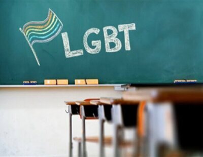 Diez alumnos de un instituto de Valencia, expulsados por una agresión homófoba a un profesor