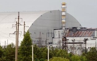 Las fuerzas rusas atacan la central nuclear de Chernóbil para hacerse con su control
