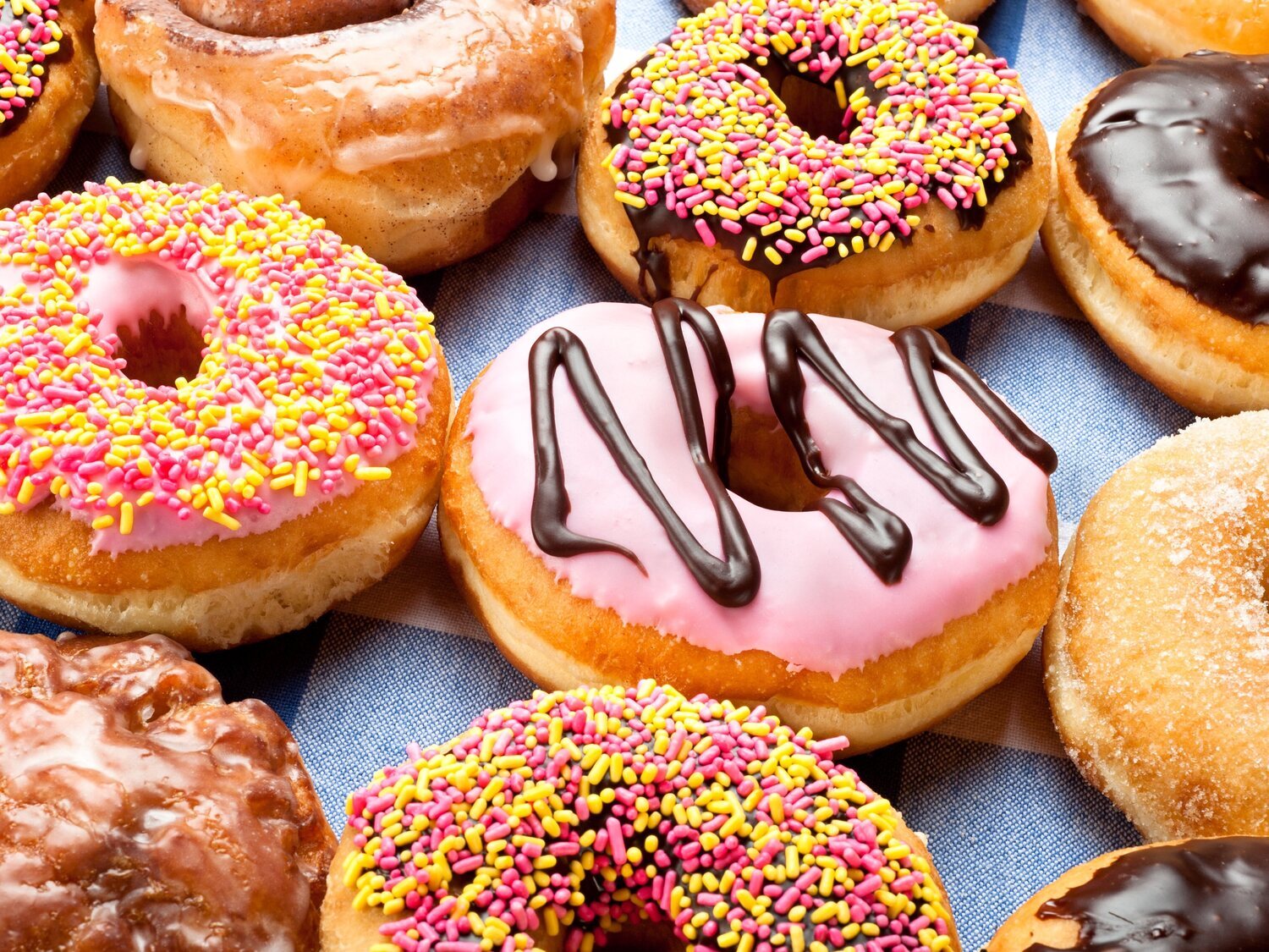 Una empresa busca a alguien que trabaje como catador de donuts por 15 euros la hora