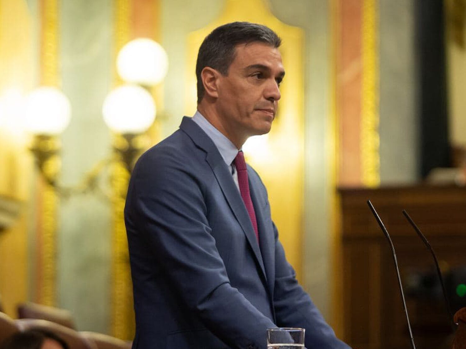 Pedro Sánchez rectifica: España enviará armas a Ucrania
