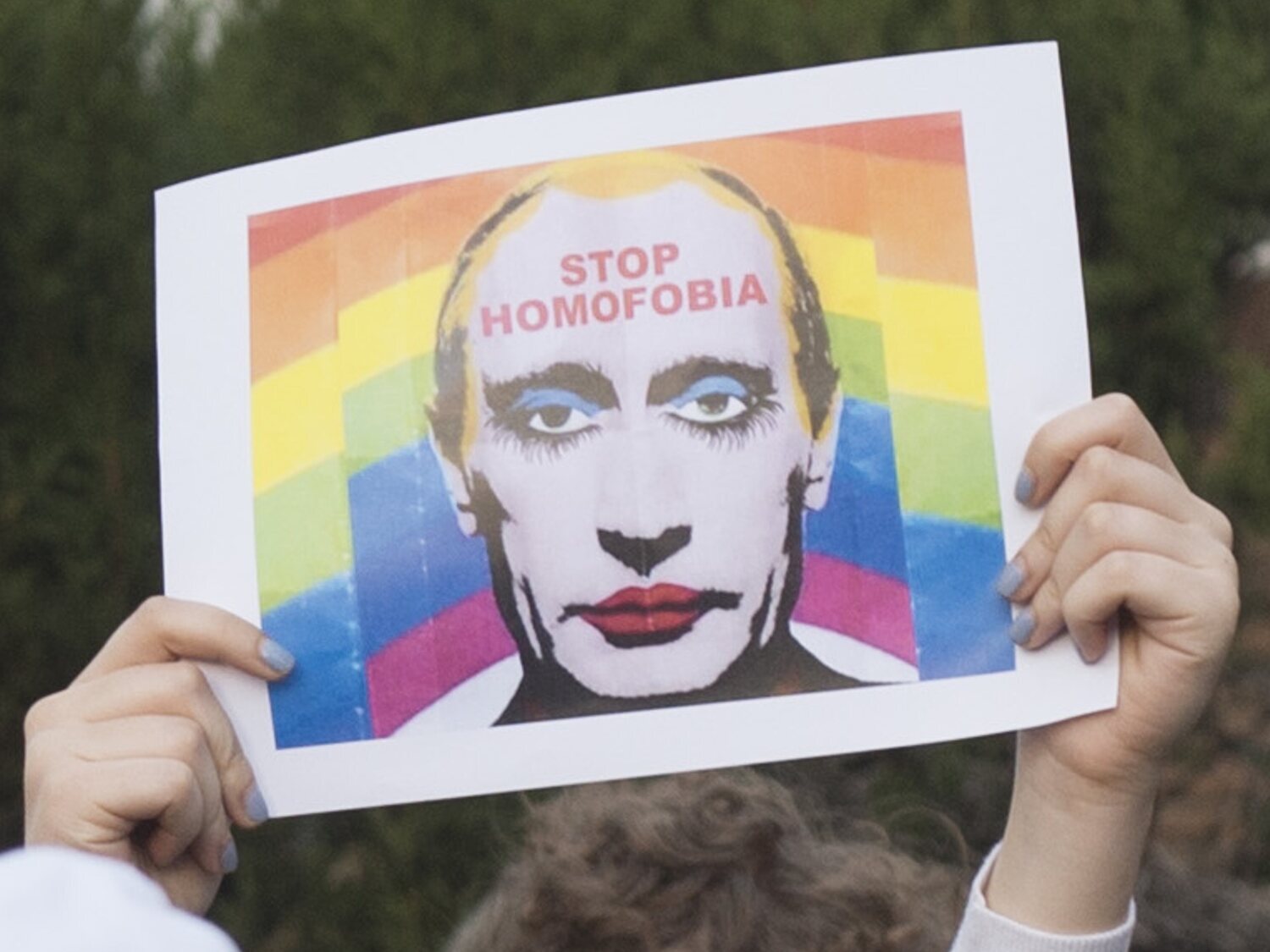 Una organización TERF culpa a las personas trans y al activismo LGTBI de la invasión de Ucrania