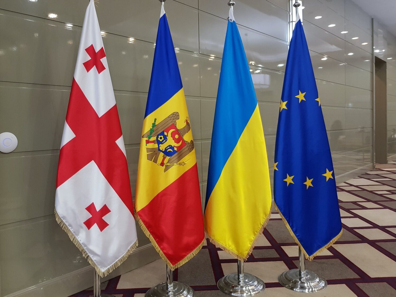 La Unión Europea da el primer paso para la adhesión de Ucrania, Moldavia y Georgia