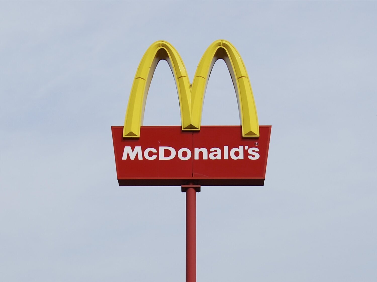 Un empleado de McDonald's desvela el truco secreto para que te sirvan la mejor hamburguesa posible