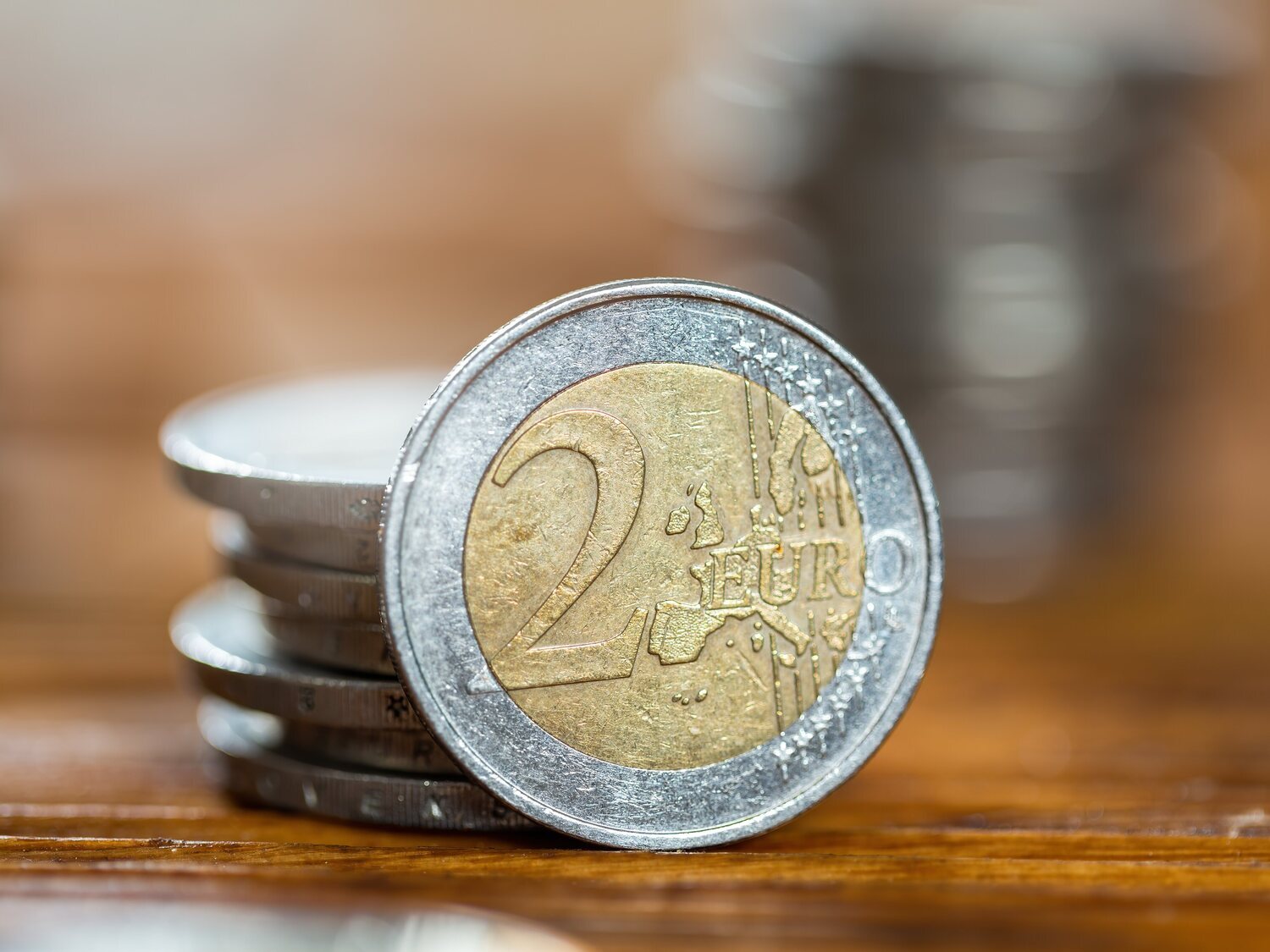 Un error de fabricación dispara el precio de estas monedas de 2 euros: si las tienes, supera los 2.000 euros