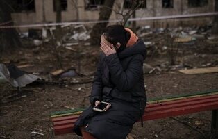 Violaciones como "arma de guerra": mujeres y niñas ucranianas denuncian el horror