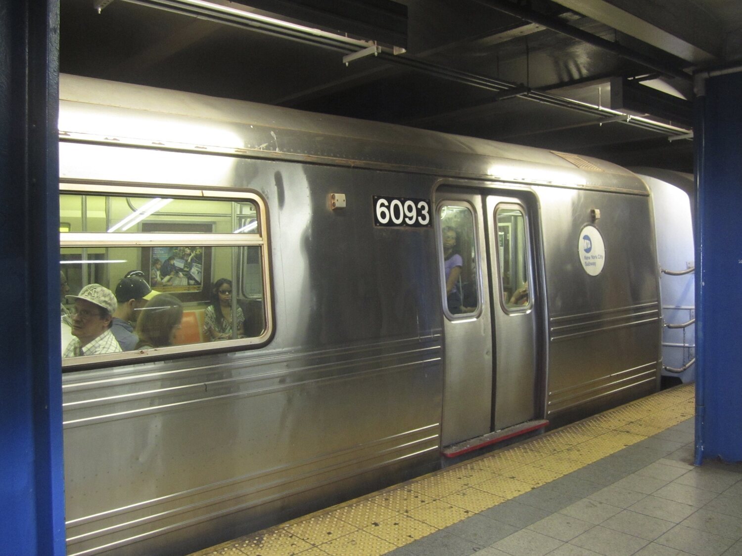 Al menos 16 heridos en un tiroteo en una estación de metro en Nueva York