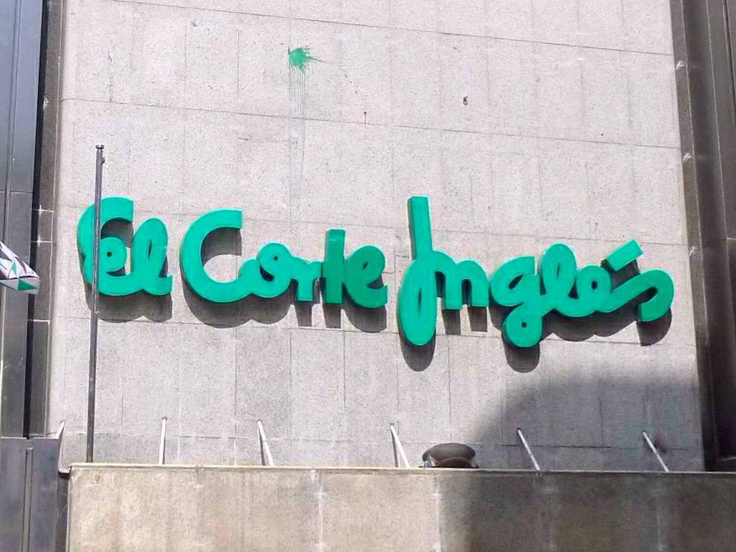 El Corte Inglés pone en venta este emblemático edificio tras el cierre de todas las tiendas que mantenía abiertas