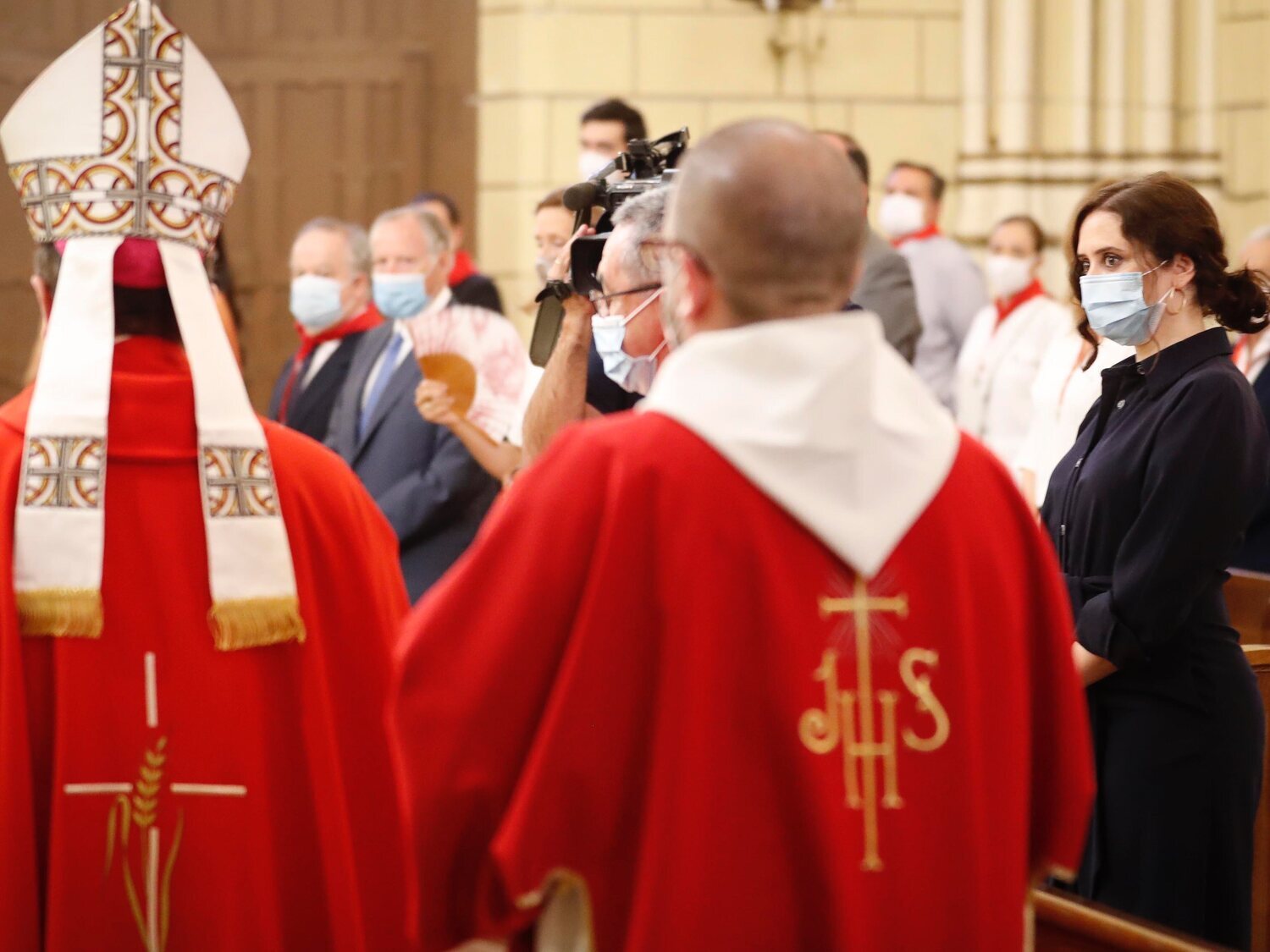 Ayuso deja impunes las terapias para "curar" la homosexualidad del Obispo de Alcalá