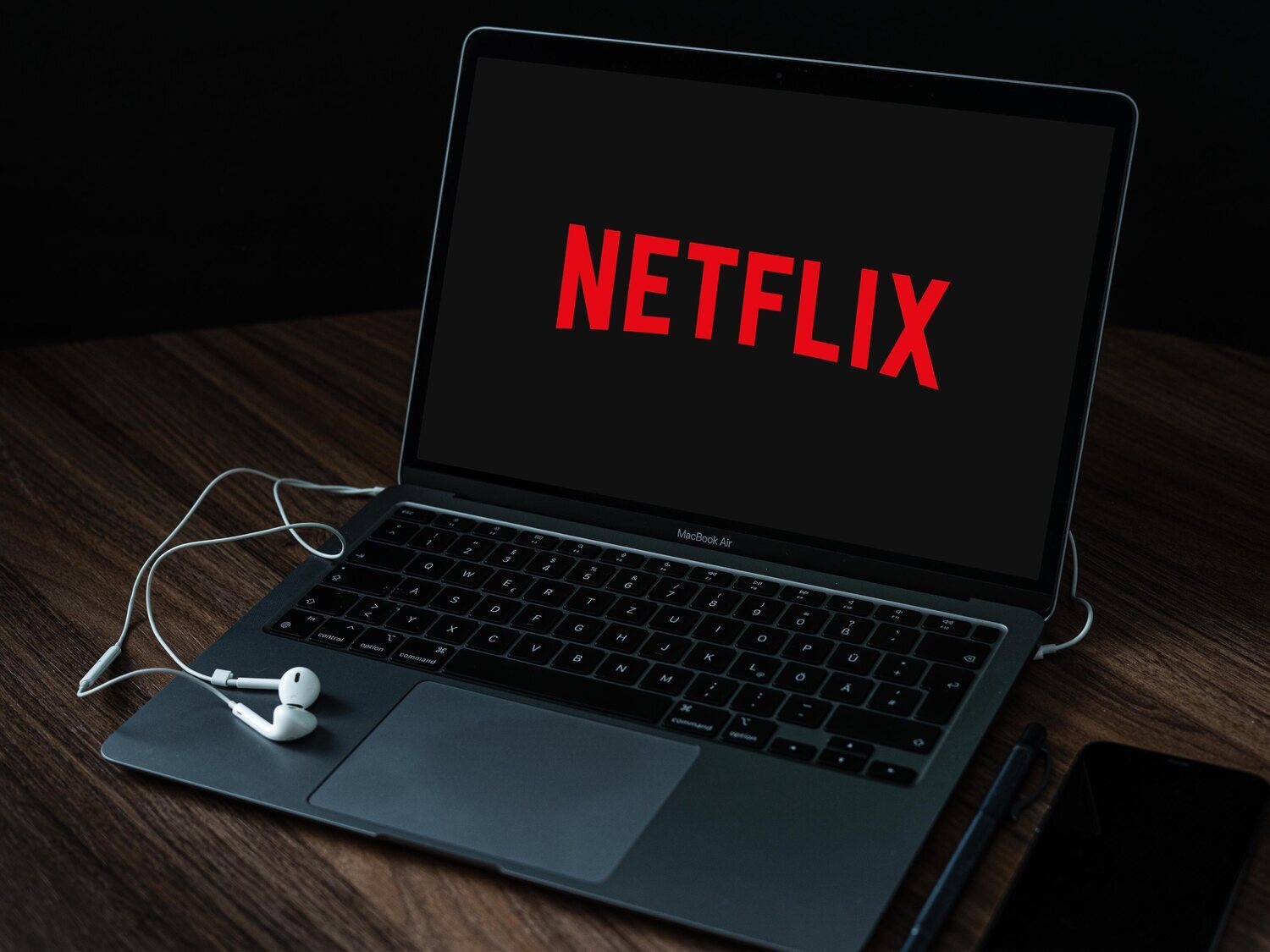 Netflix pierde suscriptores por primera vez en diez años: se hunde un 25%