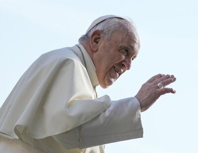 El Papa pide que se trate mejor a las suegras y a ellas que "tengan cuidado con su lengua"