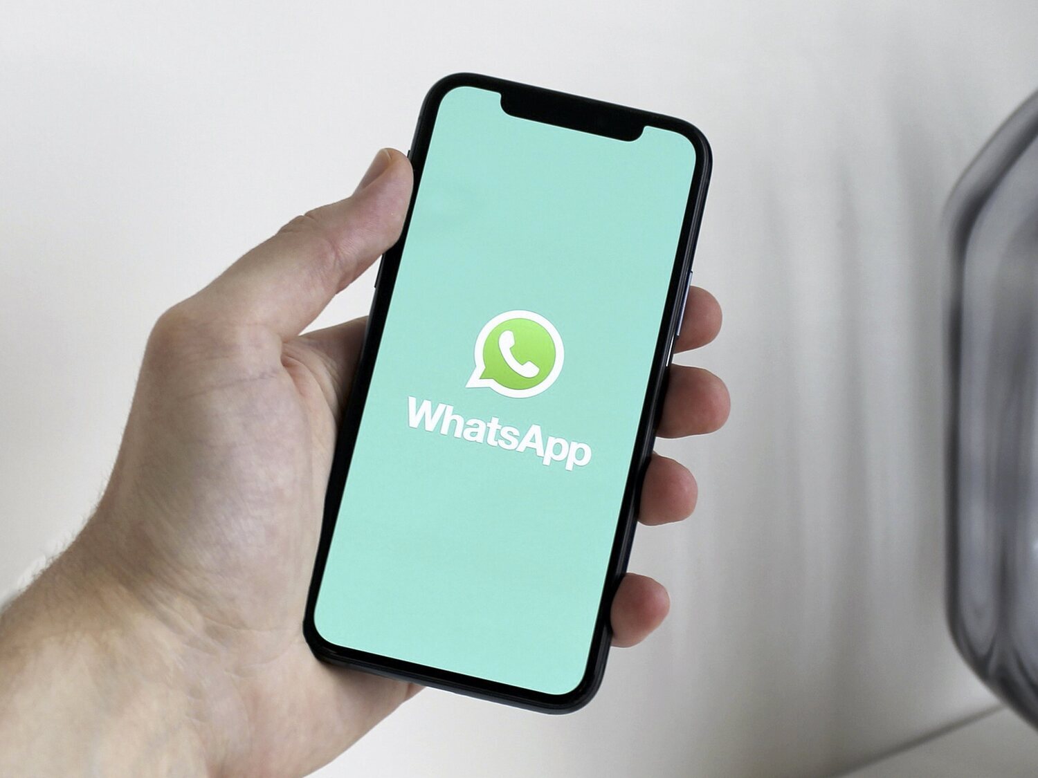 Nuevas reacciones a los mensajes en WhatsApp: ¿Cómo funcionan?