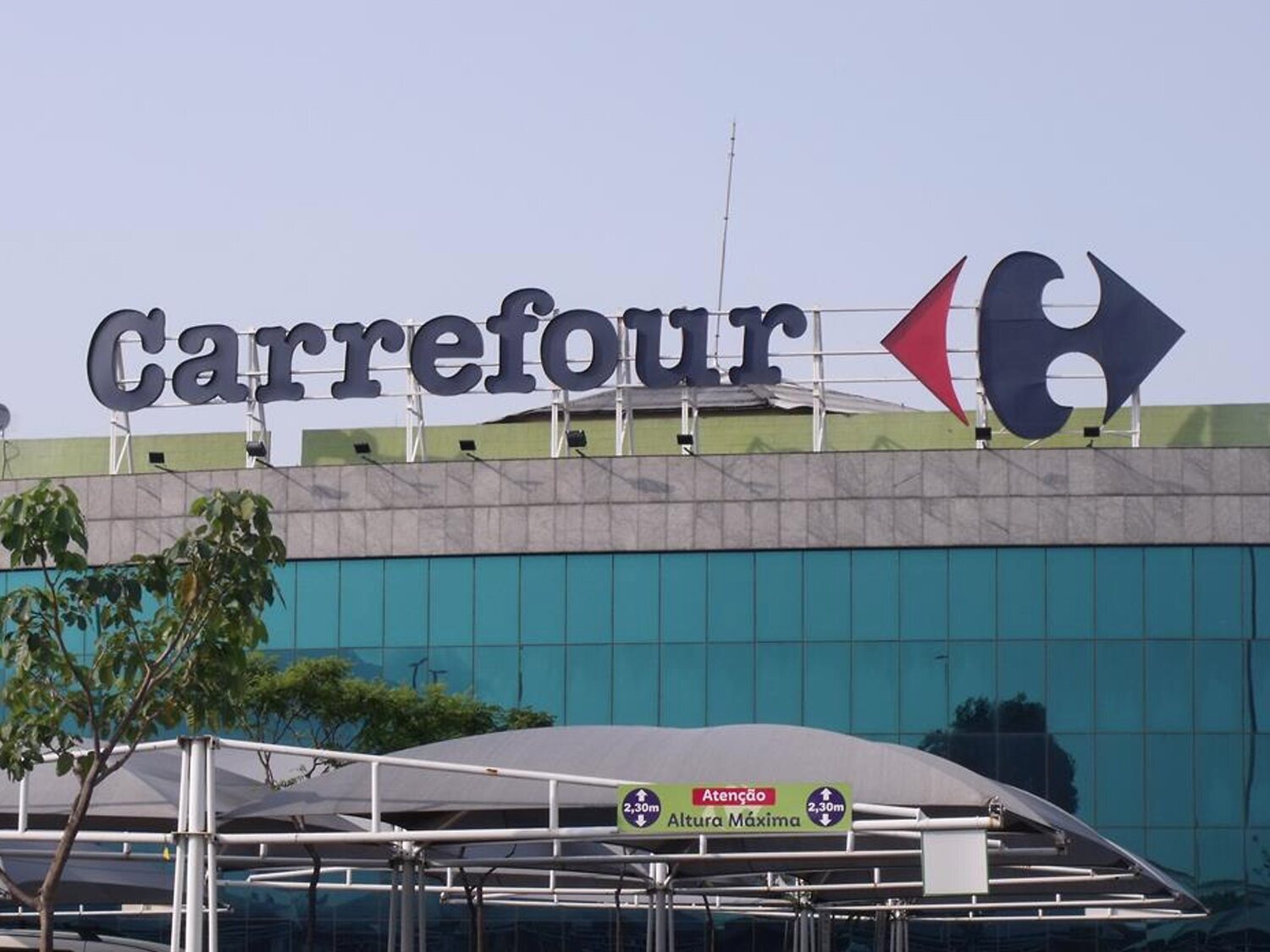 Venden estos cinco hipermercados de Carrefour en España, que compra un fondo israelí por 180 millones