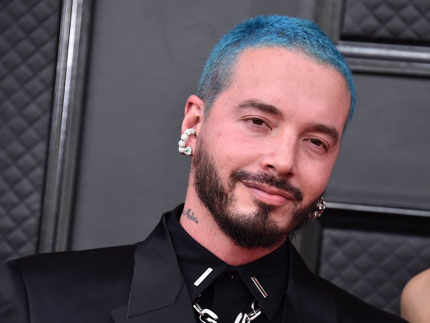 Así es OYE, la app creada por J Balvin para promover la salud mental