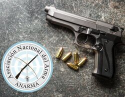 ANARMA: así es la 'Asociación del Rifle' española que pide el voto para VOX