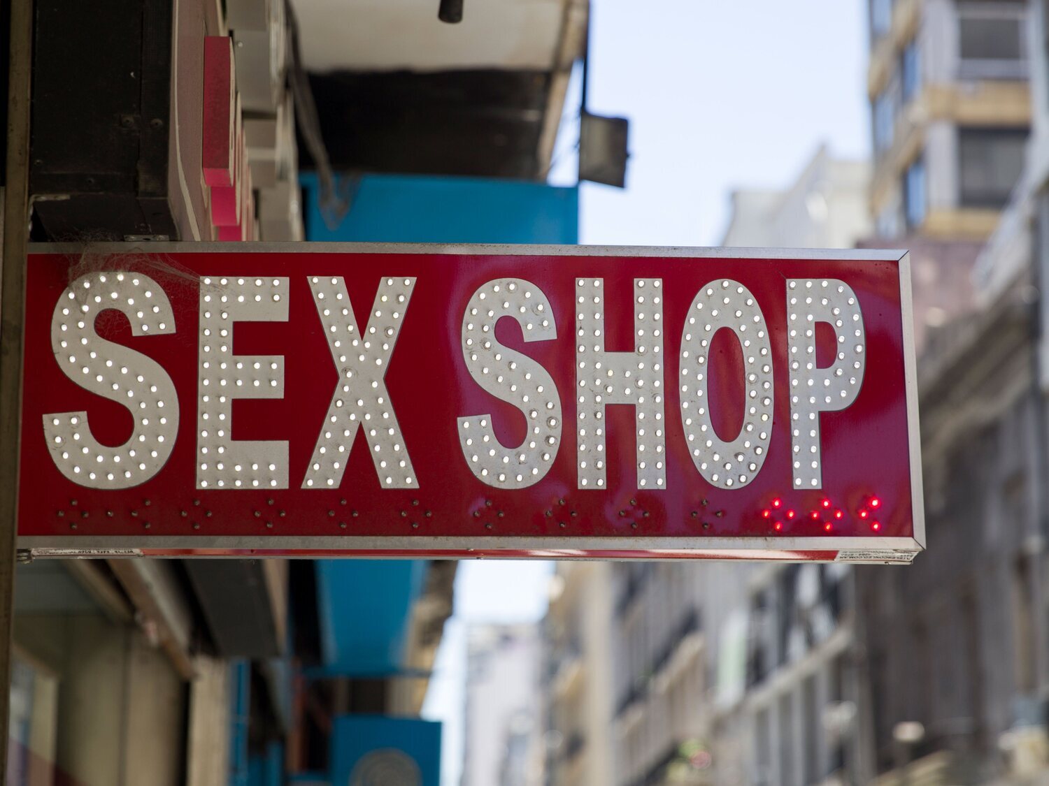 Un empleado de una sex shop desvela los fetiches más extravagantes de sus clientes