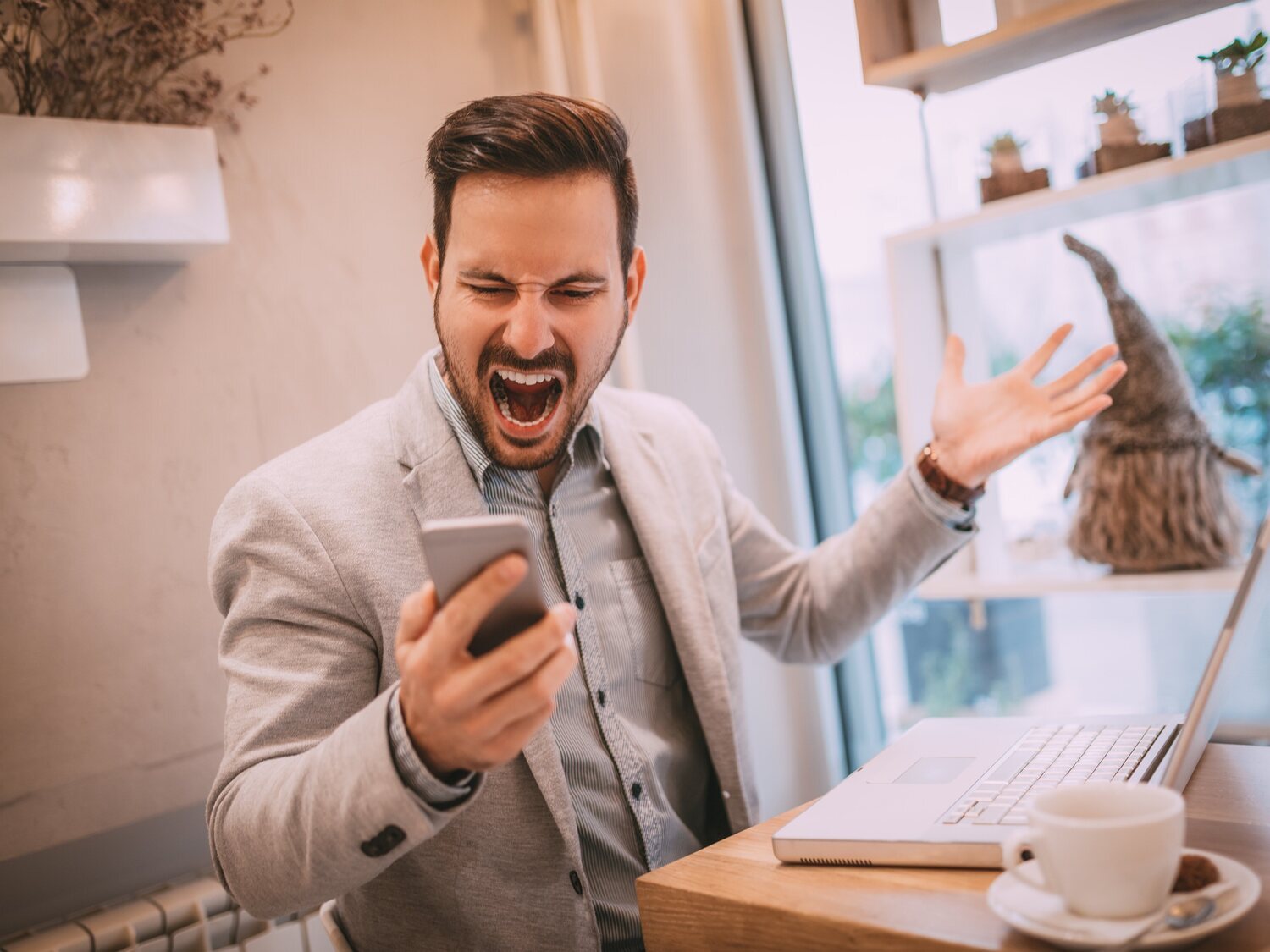 Así es la nueva ley prevé limitar los tiempos de espera por teléfono en los servicios de Atención al Cliente