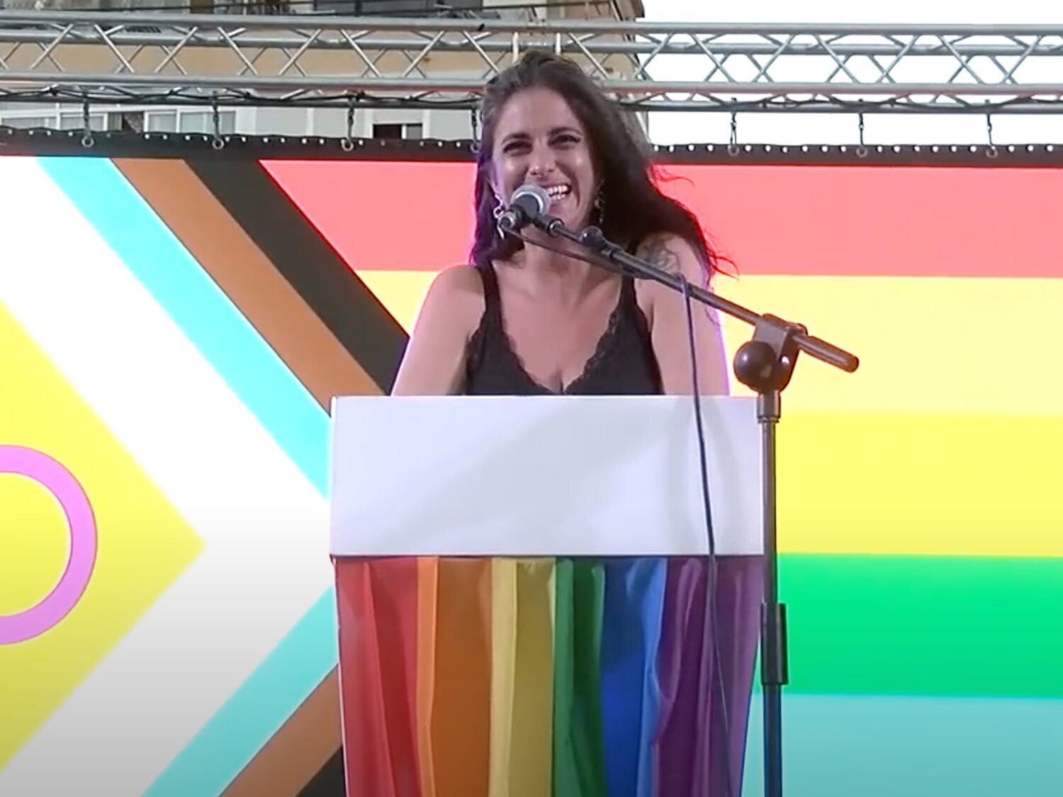 El emocionante pregón de María Peláe en el Orgullo LGTBI de Torremolinos