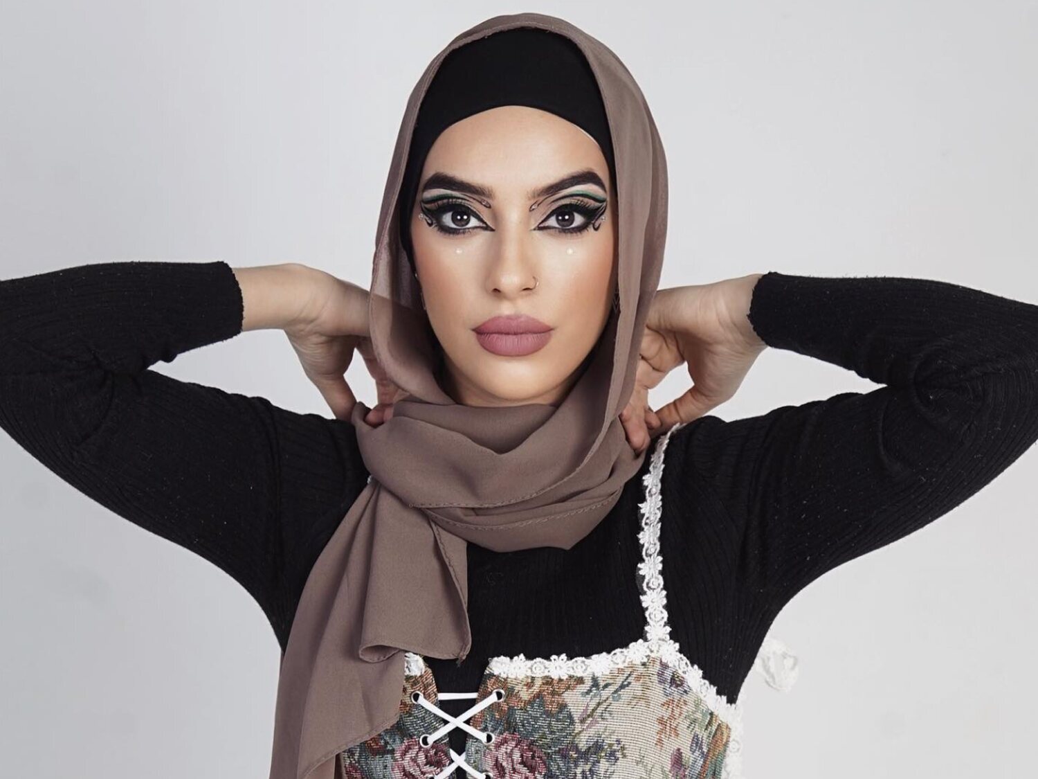 La rapera musulmana Miss Raisa es amenazada de muerte por radicales islamistas tras apoyar al colectivo LGTBI