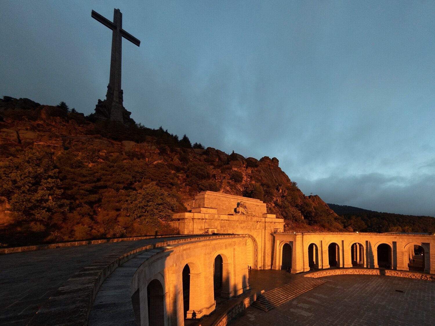 La Justicia permite la exhumación de víctimas del franquismo en el Valle de los Caídos