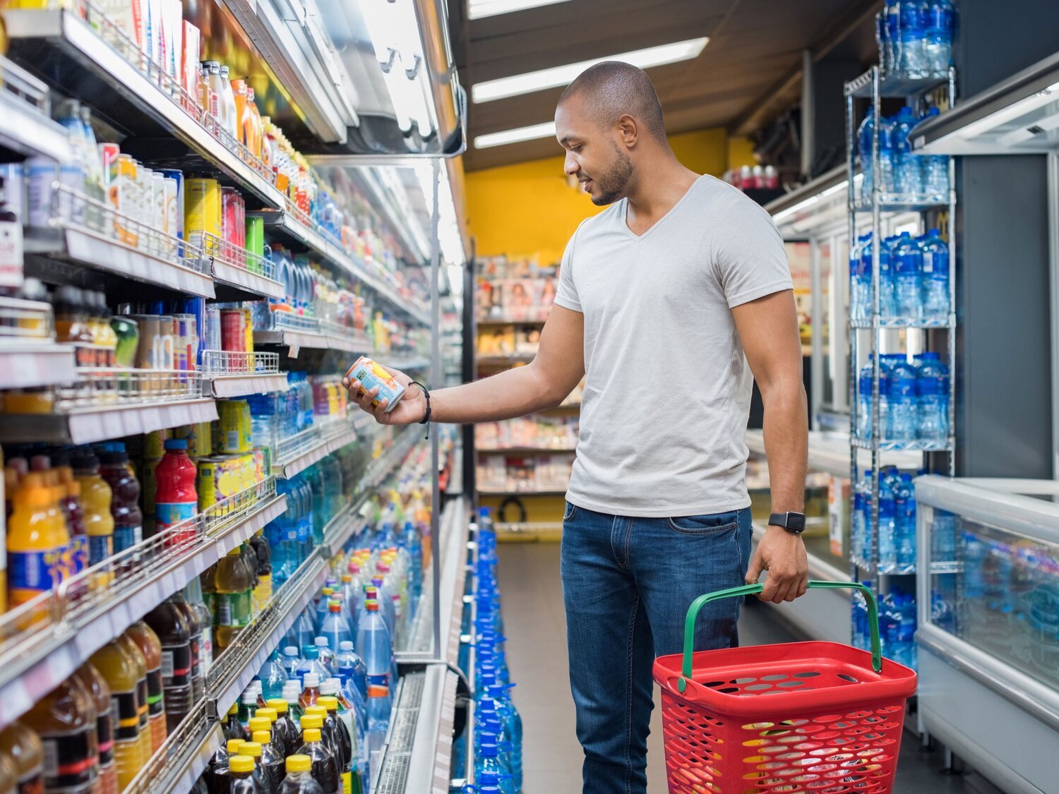 Las 6 empresas denunciadas por la OCU por reducir el tamaño de sus productos sin bajar su precio